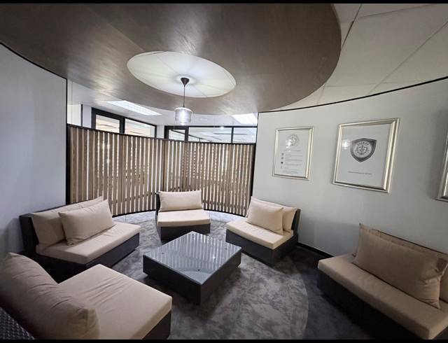 460M² OFFICE TO LET IN VORNA VALLEY